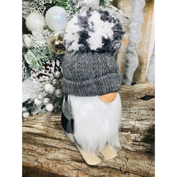 New Lars Winter Gnome Plaid on Skis pom pom hat - Picture 3 of 7
